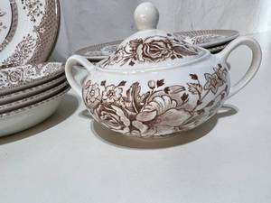 Wood & Sons Kew Light Brown Rose Lot