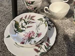 Lot #6 Tea Cups & Saucers