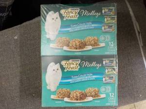 24 Cans Fancy Feast Medleys Cat Fo...