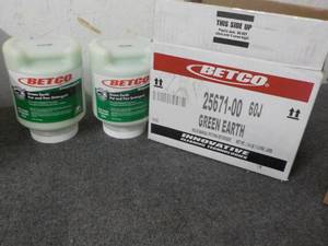 Case of 2 - 4 lbJugs Betco Green Ea...