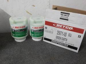 Case of 2 - 4 lbJugs Betco Green Ea...