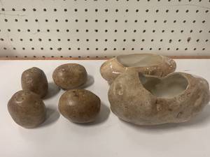 4 Potato Spud  Salt and Pepper & 2 Sugar Dishes