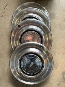 Matching 4 Piece Set Mid 1970s Pontiac Hubcaps 15 Inch