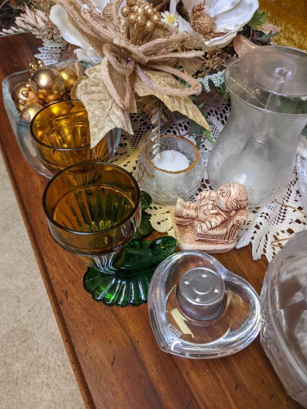 Vintage Coffee Table (47.5 X 19.75...