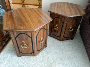 Unique set of end tables with hexag...