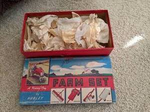Vintage Farm Set box (see photos )...