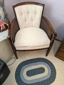 padded chair 27.52633 and ru...