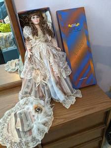 Porcelain Ashley Belle Collectible ...