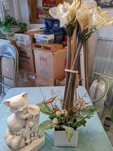 Home Decor Squirrel Bank, and Flowe...