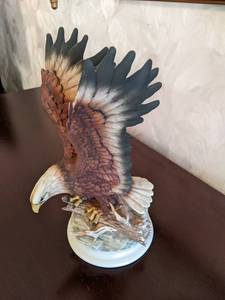 Homco Masterpiece Porcelain Eagle 1...