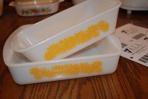 (2) Vintage Glass Bakeware (Yellow ...