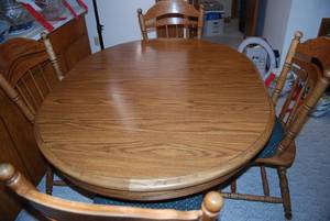 Vintage Dining Room Table With 4 Ch...