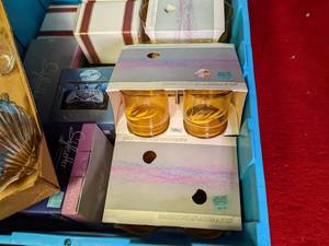 25th Anniversary Home Decor, (6) Ye...