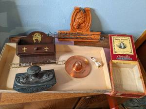 2 vintage horse tie belt holders an...