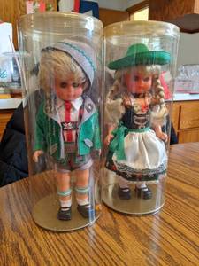 2 dolls in plastic cases made in Ge...