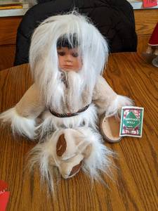 1990s porcelain Heritage Doll (see...