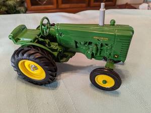 Ertl John Deere Diecast Tractor (21...