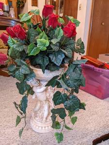 home Decor Piece With Floral Decor ...