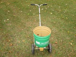 Sears lawn spreader with Metal bin