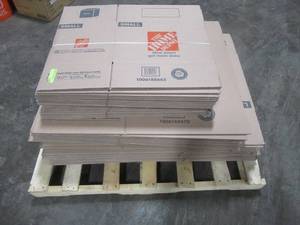 lot 208 image: WHOLESALE MIXED PALLET OF MISCELLANEOUS STORAGEMOVING BOXES - SMALL, MEDIUM AND LARGE