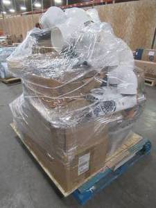 lot 211 image: MIXED PALLET OF MISCELLANEOUS HAND AND POWER TOOLS, PLUMBING ACCESSORIES, VACUUMES AND MORE