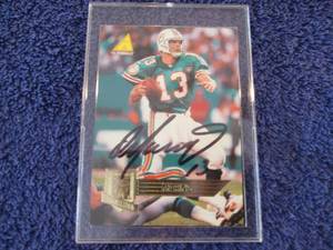 28. 1995 Pinnacle Dan Marino Autogr...