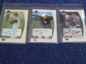 107. 3 2005 Donruss Baseball Autogr...