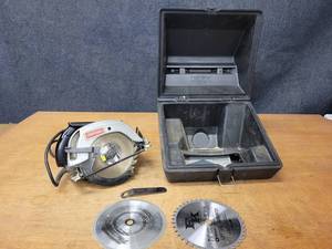 Craftsman 7-14 Circular Saw in Original Plastic Case - Tested and Works