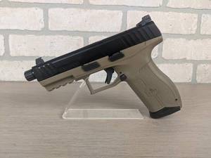 lot 105 image: NEW IWI Masada 9mm Pistol