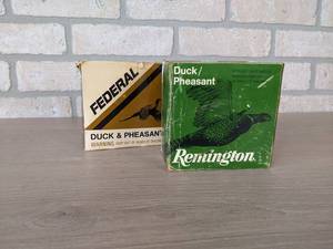 lot 208 image: 40 Rounds 12 Ga. Federal and Remington Duck & Pheasant Shotgun Shells