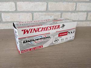 lot 215 image: 100 Rounds 20 Ga. Winchester Game & Target Universal Shotgun Shells