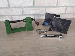 lot 296 image: Redding Case Trimmer and Lee Auto-Prime Primer Trays & Punches