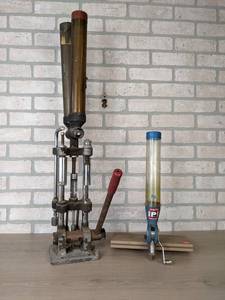 lot 297 image: Vintage Reloading Equipment