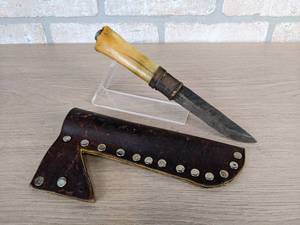 lot 147 image: 4 Homemade Bone Handle Knife