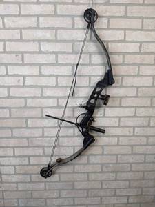 lot 153 image: Jennings Machined Extreme XLR Compound Bow - 43-12 Overall Length