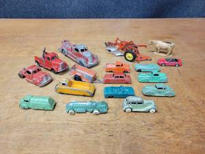 lot 25 image: Lot of Antique Cars  Trucks - Hubley and Tootsie Toy