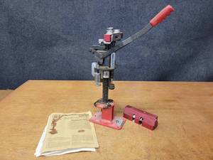 lot 26 image: MEC 600 Jr Shotshell Reloader
