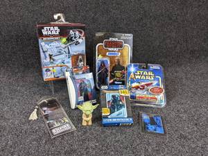 lot 172 image: Lot of Star Wars Toys & Merchandise - Yoda USB Flash Drive Included