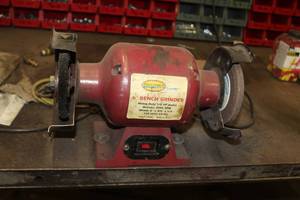 lot 40 image: Northern Industrial 143387 6 Bench Grinder