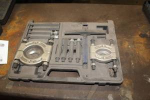lot 42 image: Bearing PullerPusher Set