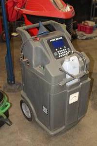 lot 7 image: Pure Brake Fluid Exchanger