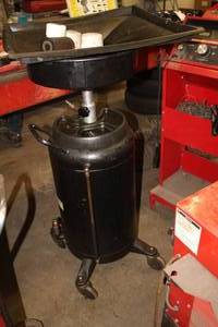 lot 16 image: John Dow Industries JDI-25HDC Portable Oil Drain 25-Gallon