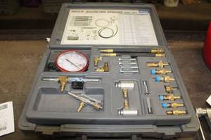 lot 104 image: FPT500 Master Fuel Pressure Test Set  with Case