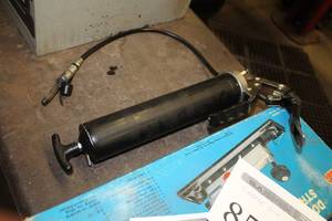 lot 85 image: Grease Gun