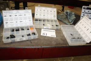 lot 81 image: Lot of (3) Retainer Kits