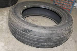 lot 115 image: Arizonian 21565R17 Tire