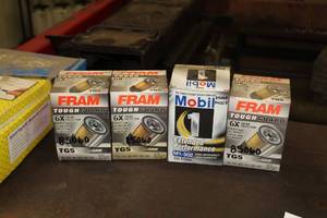 lot 225 image: Lot of (4) Oil Filters  - Fram and Mobil 85060