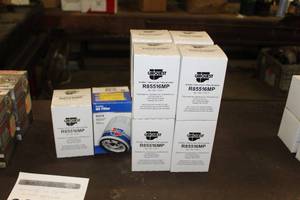 lot 226 image: Lot of (10) CarQuest R85516MP Oil Filters