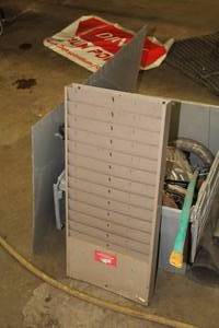 lot 139 image: Metal Wall-Mount File Organizer