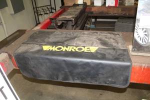 lot 186 image: Fender Cover